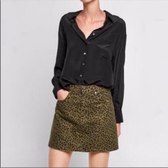 Zara Dresses & Skirts - NWT Zara Leopard Mini Skirt Green S